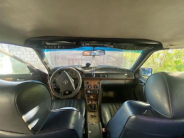 мереседес 124: Mercedes-Benz E-Class: 1991 г., 2 л, Механика, Дизель, Седан — 10