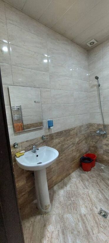 Mənzil kirayələyirəm: 3 otaqlı, 115 kv. m — 2