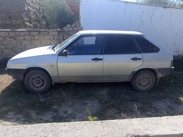 авто бокс на крышу бишкек: Автомобиль ВАЗ-2109, представленный в серебристом цвете, идеально