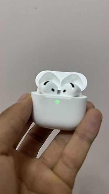 ipod mini: AirPods 4 без шумодава Беспроводные наушники-вкладыши с зарядным — 1