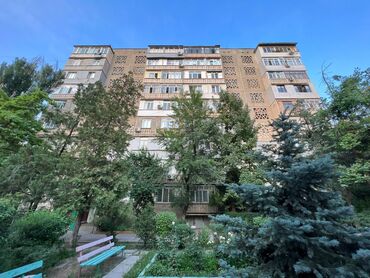 срочно продаётся 1 комнатная квартира в районе ошского рынка по улице кенсуйская: 2 комнаты, 46 м², 105 серия, 7 этаж, Старый ремонт