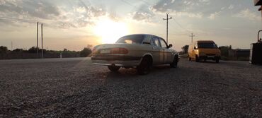 QAZ: QAZ 3110: 2.5 l | 2003 il 271000 km Sedan — 7