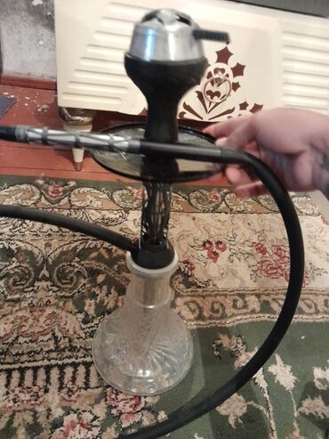 Qəlyan, vayp və aksesuarları: 1-2 defe istifade olunub yaxwi veziyyetdedir uzerinde mustuk tutun