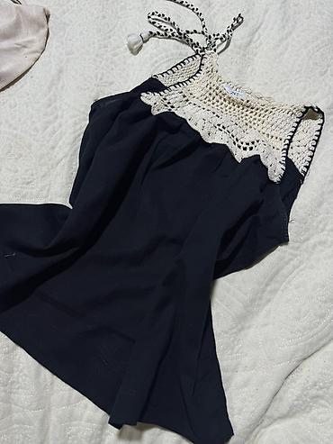 Dəstlər, kostyumlar: Coxsu amerikadan alinib . Hamsi cox yaxwi veziyyetdedir. Her biri 1. 2 — 4