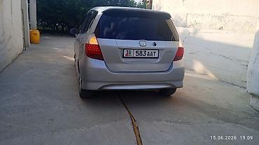 jak авто: Honda Jazz: 2007 г., 1.3 л, Механика, Бензин, Хэтчбэк — 2