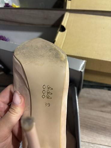 adidas gazelle boot: Ženske elegantne salonke – nude/bež, špicasti vrh, visoka tanka štikla — 2
