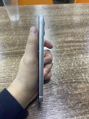 Apple iPhone: IPhone 11, Б/у, 64 ГБ, Белый, 71 % — 6