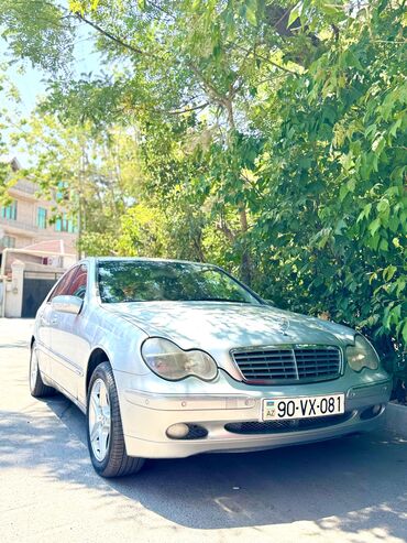 Mercedes-Benz C-Class: 2.4 л | 2001 г. Седан
