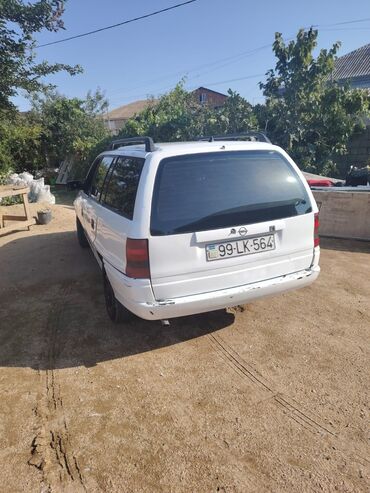 Opel: Opel Astra: 1.7 l | 1997 il 68000 km Universal — 3