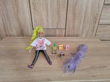 Igračke: Mattel Barbika Extra Neon sa zelenom kosom i kućnim ljubimcem (Mogu da — 4