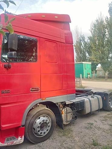 Тягачи: Тягач, DAF, 2002 г., Тентованный — 3