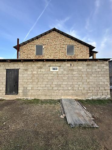 Продажа коттеджей и домов: Продается новый двухэтажный кирпичный дом,на участке 8 соток. Площадь — 1