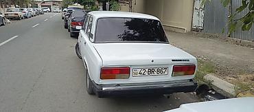 VAZ 2107 sedan – ağ rəng, 4 qapı, arxa ötürücülü klassik model