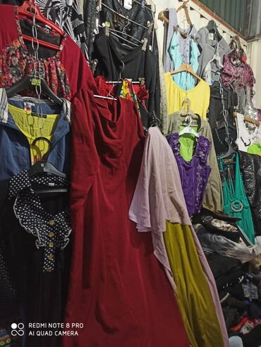 одежды для новорожденных: Продаются женские вещи с контейнера,не дорого. Цена от 50 до 200 сом
