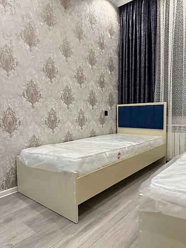 Çarpayılar: İkili tək nəfərlik çarpayı dəsti - Ölçü: təxmini 90x190 sm (hər — 2