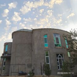 вешалки для одежды: Wirvanda ev tenizliyne xanim lazimdi 2 otaqli bina evidi