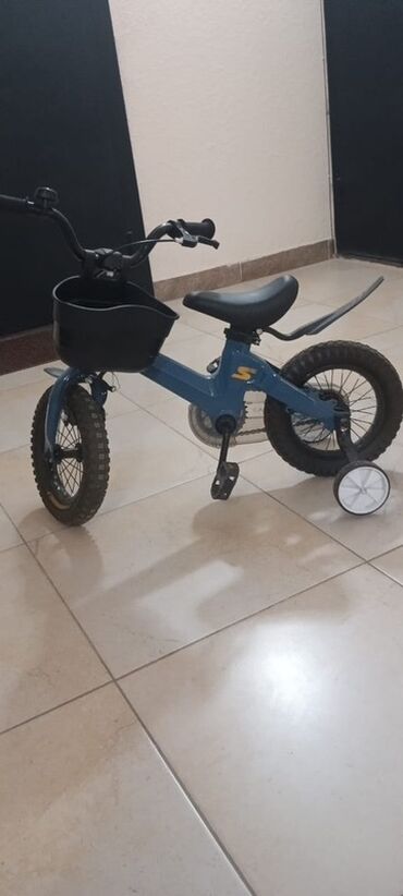 шины для велосипедов: Детский велосипед, 4-колесный, 3 - 4 года