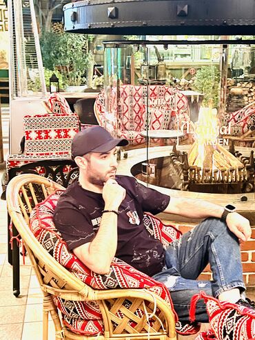 Dekorlar və bəzəklər: Dj xidmeti butun nov tedbirlerin keçirilmesi movcutdur Tehsilliyem — 4