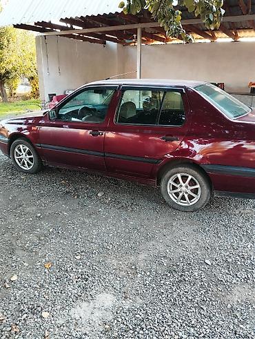 салон автомобиля: Volkswagen Vento: 1996 г., 1.6 л, Механика, Бензин, Седан — 2