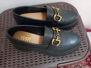 обувь женская большие размеры: Туфли Размер: 39, цвет - Черный