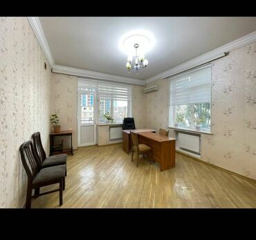 Ofislər: Nərimanov rayonu,Metroparkın arxası,5 mərtəbənin 4 cü mərtəbəsində,4 — 4