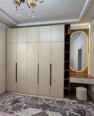 королевский мед: Встроенные шкафы-купе и мебельные композиции для гостиной в — 9