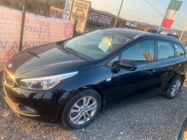 ford focus 2010 hecbek: Prodajem automobil Kia Ceed 2014 u odlicnom stanju!Servisna knjizica!