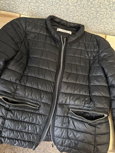 Мужская одежда: Куртка M (EU 38), цвет - Черный