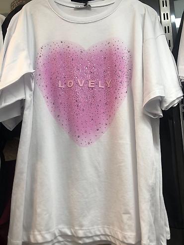 Majice kratkih rukava: Majice 
S M L 
Cena 2000 din — 8