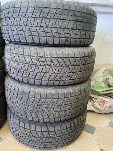 Шины: Шины 265 / 65 / R 17, Зима, Б/у, Комплект, Легковые, Япония, Bridgestone