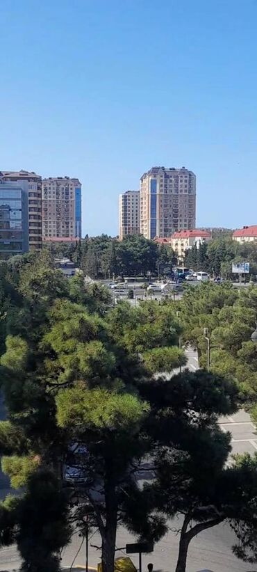 bakixanov kiraye menzil: Sumqayıt şəhər, 3-cü mikrorayon, 5 mərtəbəli binanın 5-ci mərtəbəsi