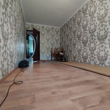 продаю дом мтф: 3 бөлмө, 58 кв. м, 104-серия, 1 кабат, Косметикалык ремонт