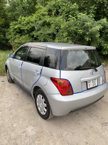 Toyota: Toyota ist: 2004 г., 1.3 л, Автомат, Бензин, Хэтчбэк