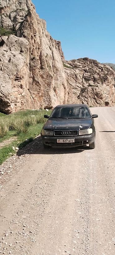 салон автомобиля: Audi 100: 1991 г., 2.3 л, Механика, Бензин, Седан — 2