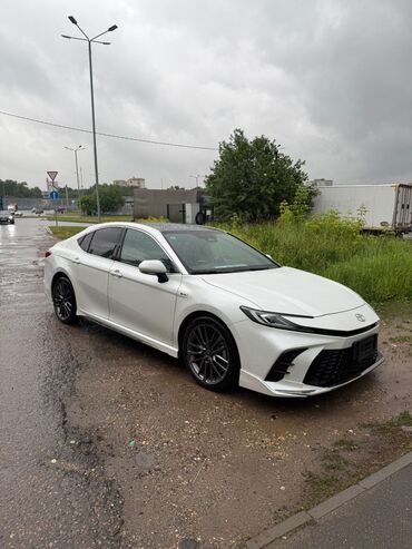 грузовой мерседес бенс: Toyota Camry: 2024 г., Автомат, Бензин