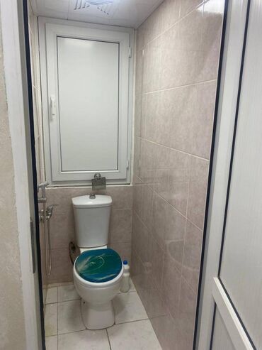 Uzunmüddətli kirayə mənzillər: Nəsimi Rayonu 4-cü mkr, Mir Cəlal küçəsində yerləşən orta bloklu 5 — 7