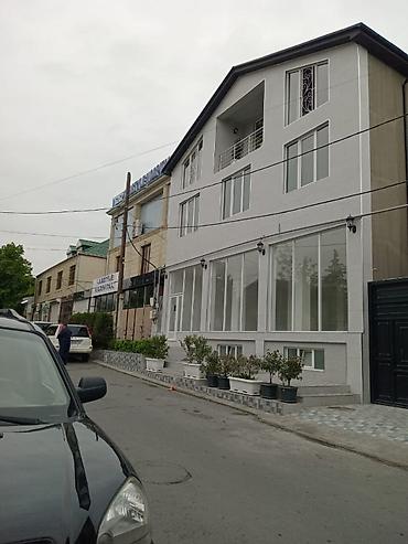 daşınmaz emlak: Zaqatala şəhərinin mərkəzində Ç.Atalov küçəsi 5-də yaşayış evinin 1-ci — 1