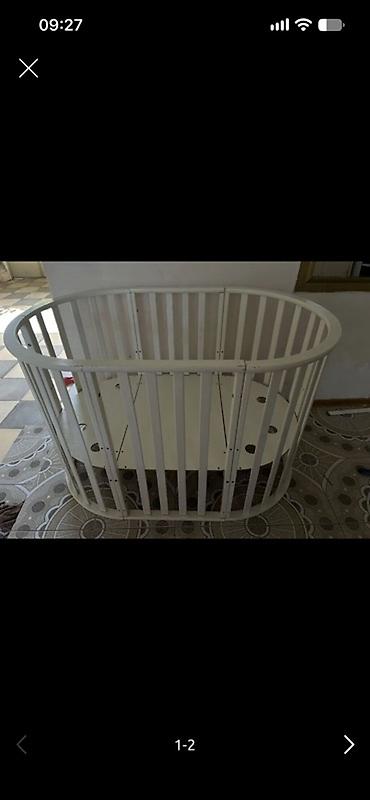 vinil divar: Uşaq beşiyi – transformasiya olunan oval model - Rəng: ağ/krem - — 1