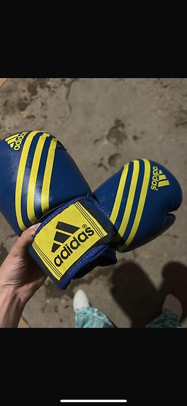 boks əlceyi: 10 manatdır Məhsul: Boks əlcəkləri – Adidas “Professional” seriyası - — 1