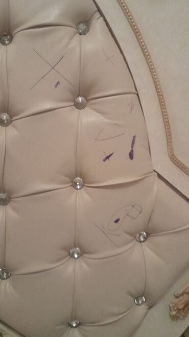 Двуспальные кровати: Двуспальная кровать, Б/у, С матрасом, длина - 220 см — 6