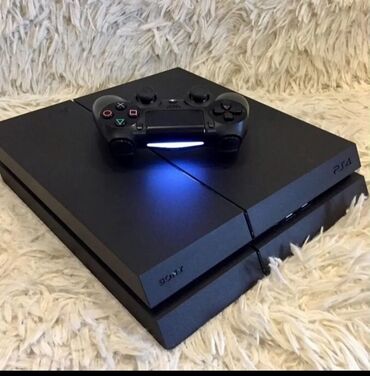 срочно гарит: Игровая приставка Sony PlayStation 4 (PS4) с беспроводным контроллером