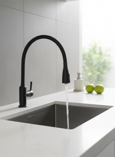 краник для кухни: Современный смеситель для кухни с гибким изливом черного цвета и