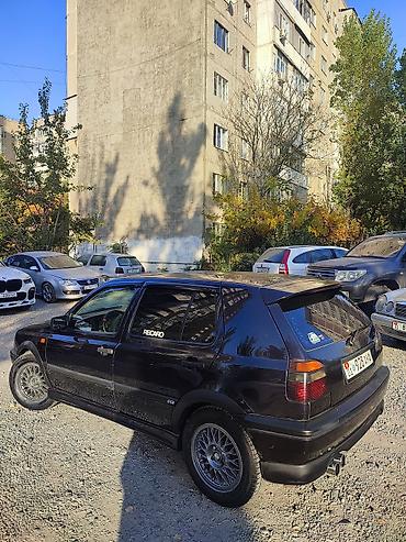 фиолетовая лампа: Volkswagen Golf: 1993 г., 1.8 л, Механика, Бензин, Хэтчбэк — 2