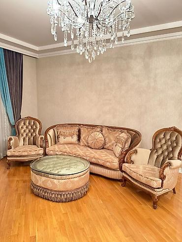 Divan kreslo dəsti satılır 500₼.təzə kimidir, baha alınıb.Ünvan