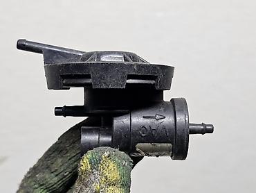 неоны: Клапан EGR для Chrysler / Dodge. Оригинал б/у, из Германии, привозной — 9
