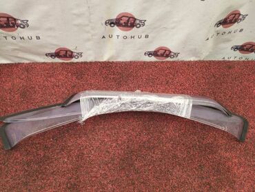 Другие автозапчасти: Ветровик Jeep Cherokee WJ40 4000 2001 (б/у) КУЗОВНЫЕ ДЕТАЛИ - #капот