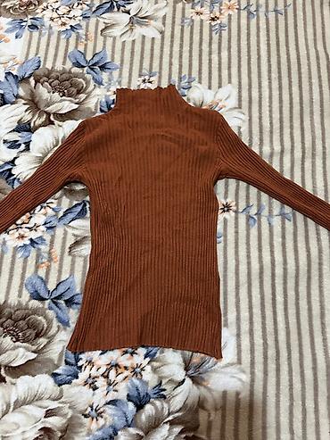 Брючные костюмы: Женские вещи набором: 1) Двойка бордового цвета из мягкого трикотажа — 10