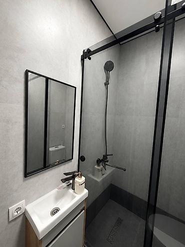 hostel osh: 1 комната, Ошский рынок / базар, Постельное белье, Телевизор, Банные принадлежности — 7