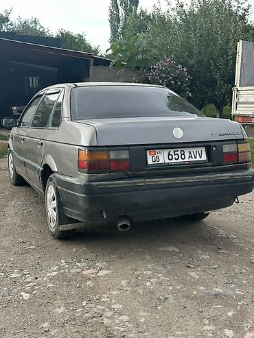 key maker: Volkswagen Passat: 1990 г., 1.8 л, Механика, Бензин, Седан — 1