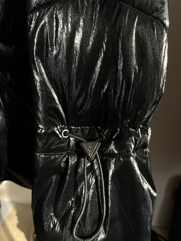 Kurtkalar: GUESS parlaq kurtka mirror effect Az geyilib heç bir defekti yoxdur — 23